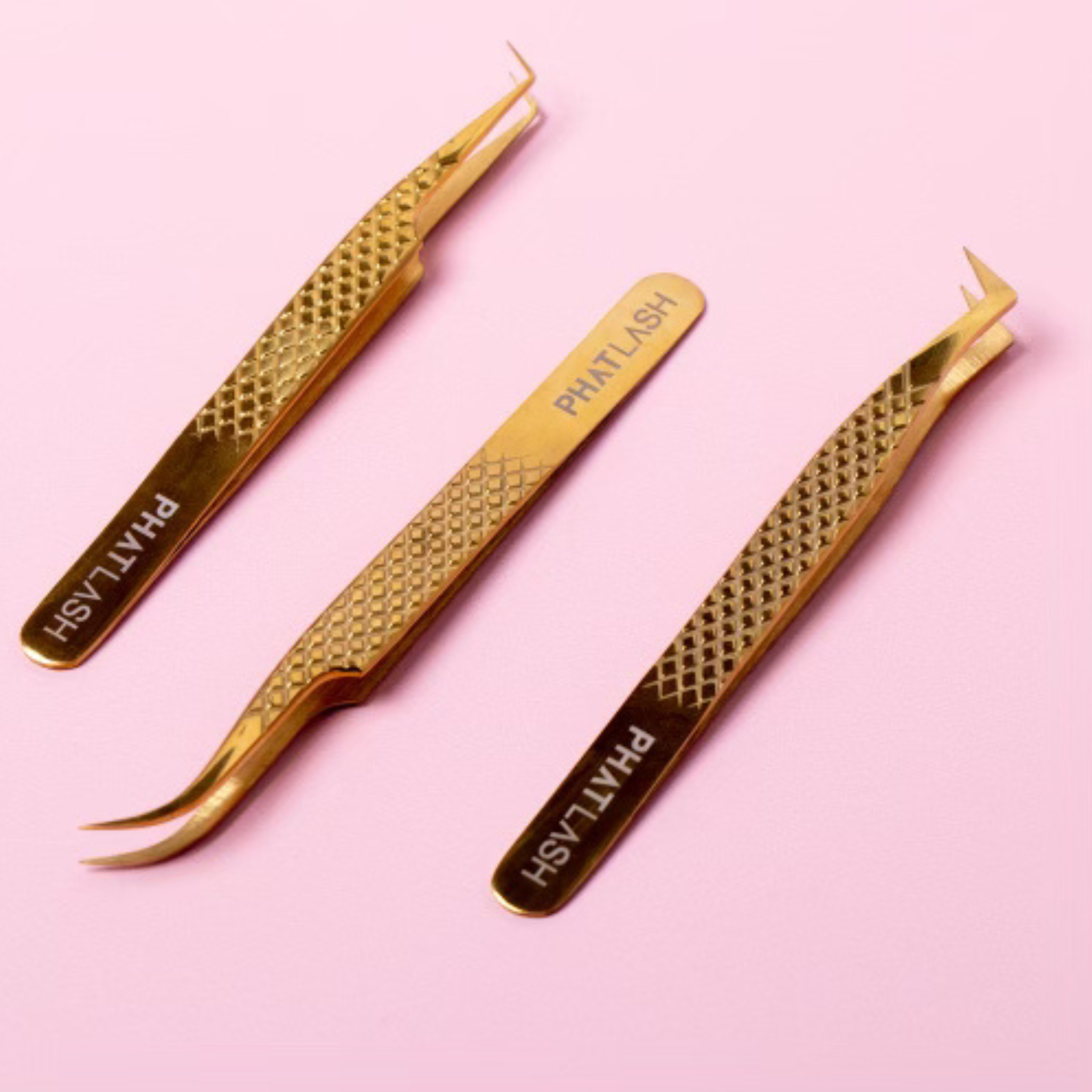 Gold Tweezers, Golden Tweezers, Gold tweezers, Non-fibre tip tweezers, Lash extension tweezers, Precision tweezers for lashes, Gold lash tweezers, Professional lash tweezers, Non-fibre tip gold tweezers, Eyelash extension tweezers