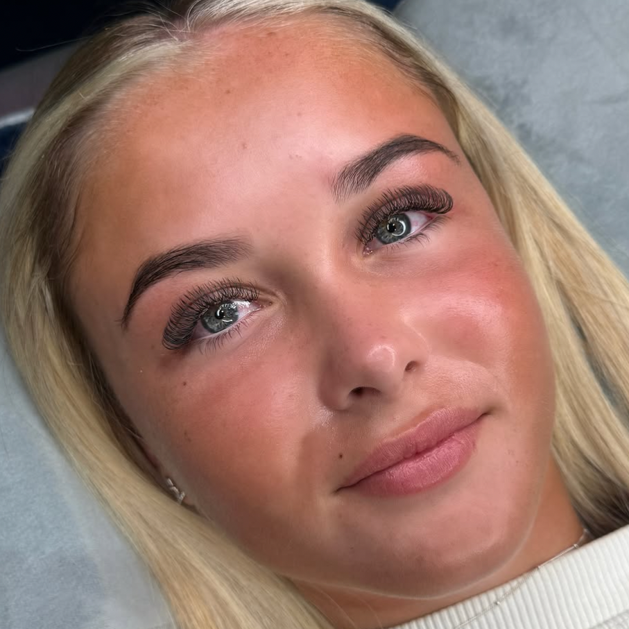 How to Make Lash Extensions Look Expensive