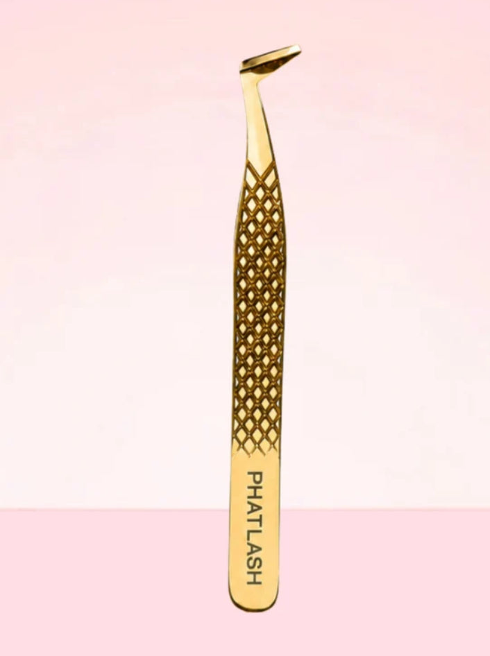 What Are the Best Tweezers for Volume Lashes?
