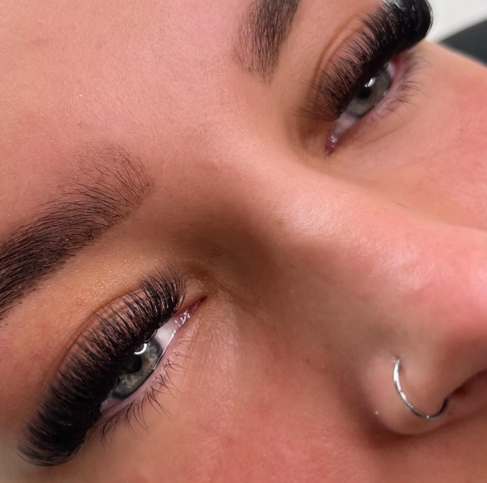 Why Do My Lash Sets Look Spikey Instead of Fluffy?
