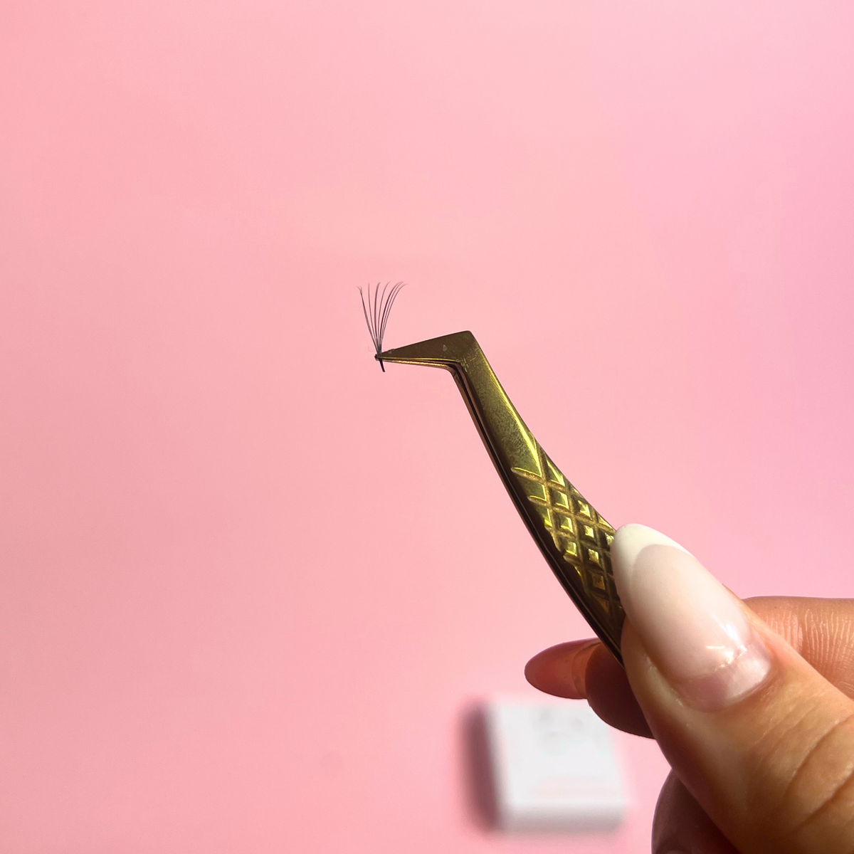 Narrow Base Promade Lashes